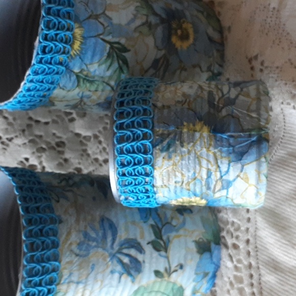 Desk set for pens, pencils or scissors. - Picture 2 of 4